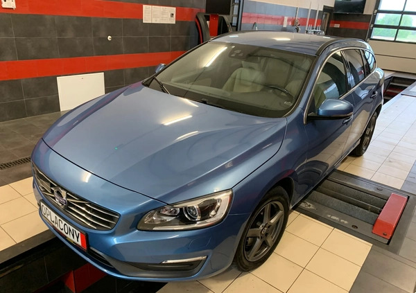 Volvo V60 cena 45500 przebieg: 210000, rok produkcji 2014 z Skaryszew małe 172